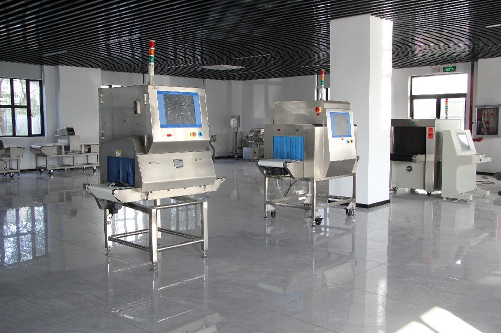 金属探测仪探头什么位置最低？什么位置灵敏度最高？